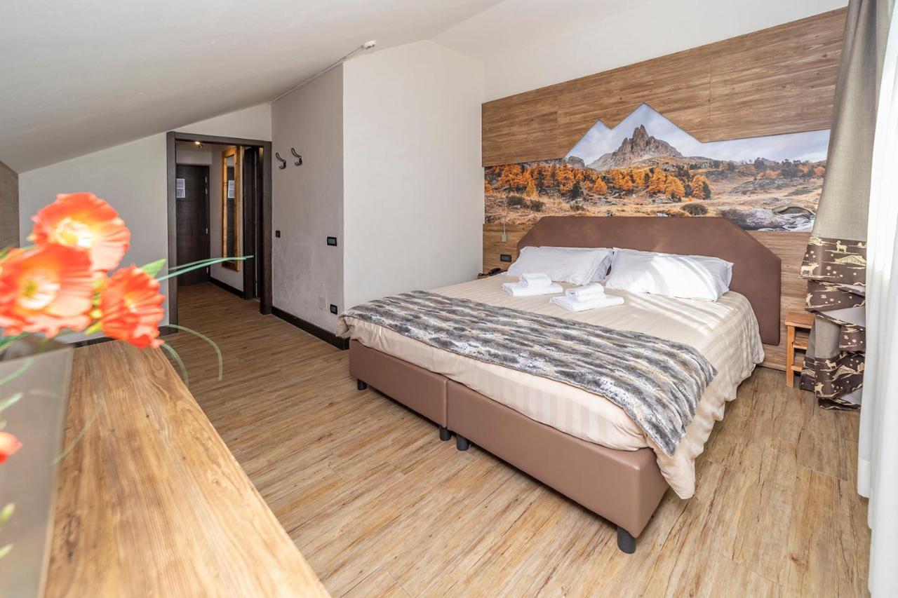 Hotel Du Col Sestriere Esterno foto